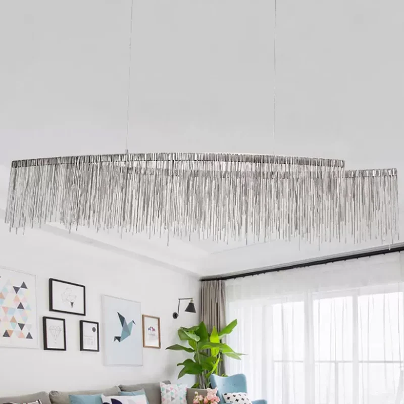 Modernistische LED-plafondkroonluchter Lineaire druppelhanger met aluminium kap voor woonkamer Chroom Afwerking