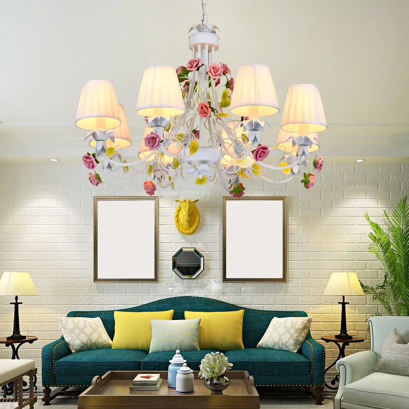 Witte hanglamp van geplooide stof, Empire Shade, pastorale stijl kroonluchter met decoratieve roos met 3 Lichtpunten