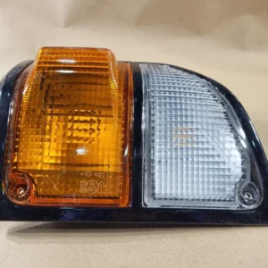 Lens & Body Front LH Turn Signal Lamp 81521-60390, HZJ79