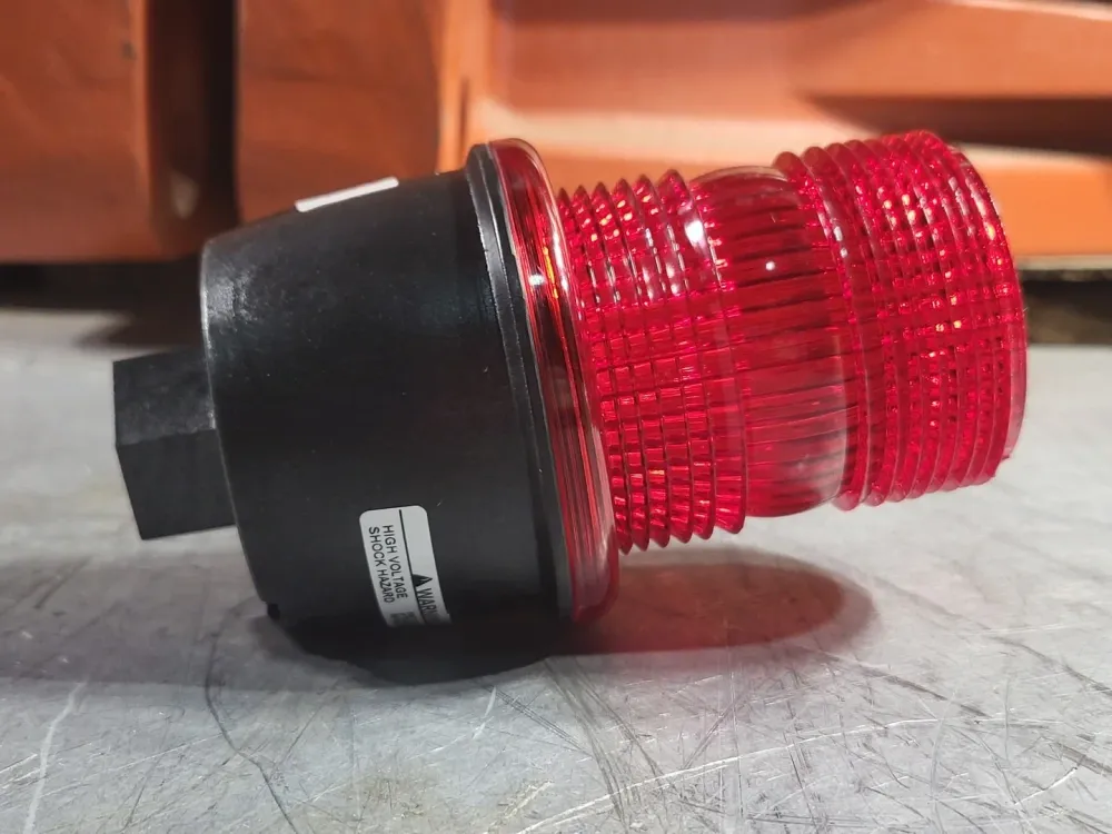 Low Profile Strobe Light LP3P-012-048R voor Binnen en Buiten