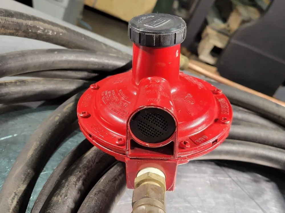 Gas Regulator LV4403 & Hose