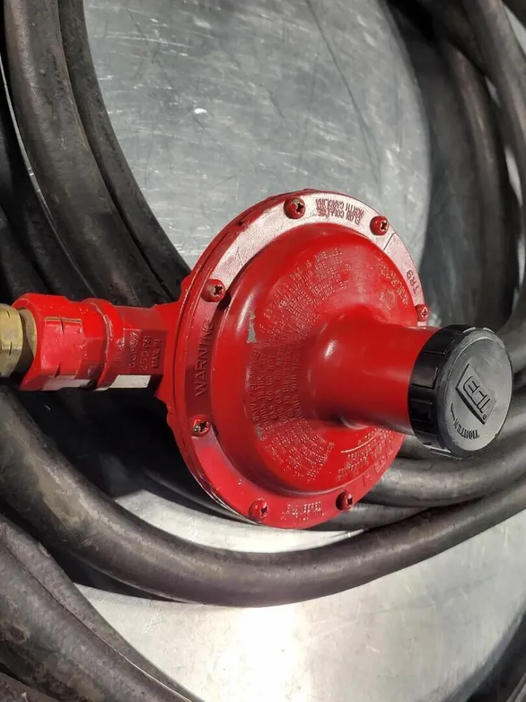 Gas Regulator LV4403 & Hose