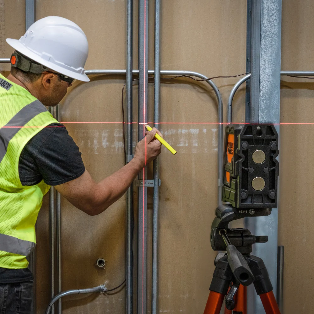 KLEIN TOOLS Self-Leveling Red Cross-Line Level & Rood Plumb Spot Laser Level