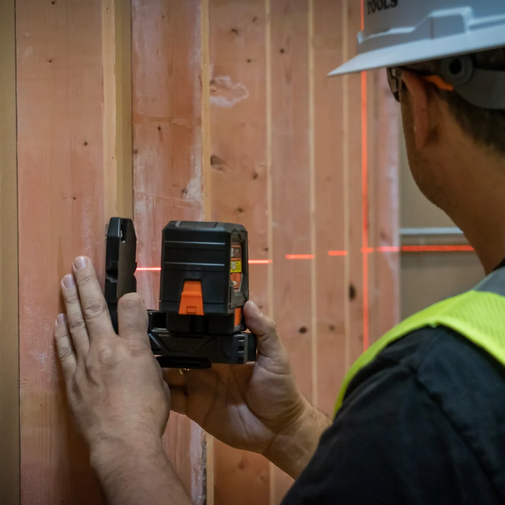 KLEIN TOOLS Self-Leveling Red Cross-Line Level & Rood Plumb Spot Laser Level