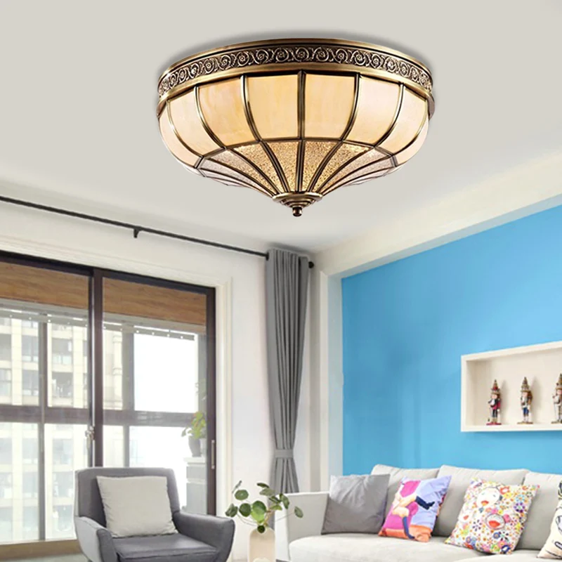 Dome Bedroom Flush Mount Lamp Colonial Opaque Glass 3/4 Bulbs Geel koper Ceiling Light Fixture, 12.5"/16" W Brass