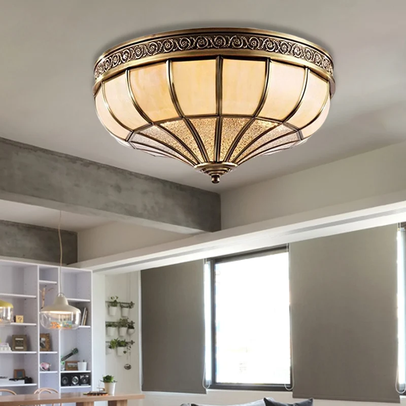 Dome Bedroom Flush Mount Lamp Colonial Opaque Glass 3/4 Bulbs Geel koper Ceiling Light Fixture, 12.5"/16" W Brass