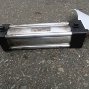 Pneumatic Cylinder 02.00 CTE2MAU14AC 6.00, 2" Bore x 6" Stroke met CE-Keurmerk