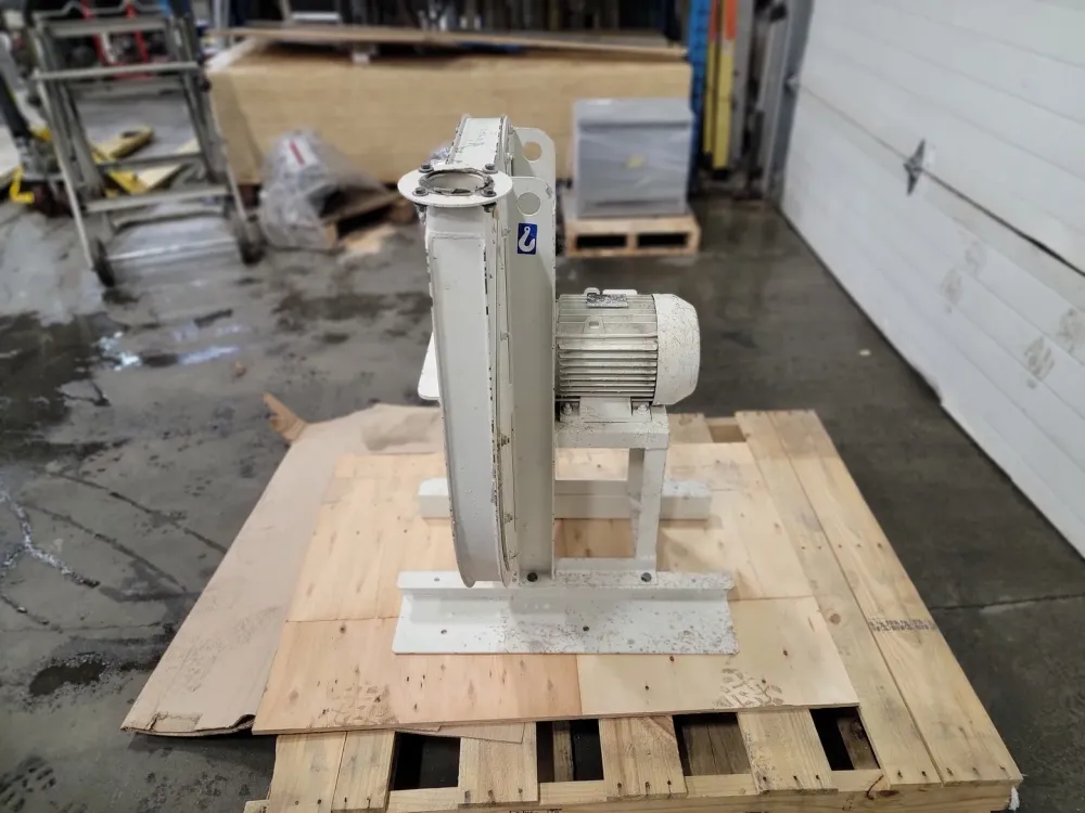 3 kW FA 717 P4A RD 100LA/2p B3 RD270 Centrifugal Blower