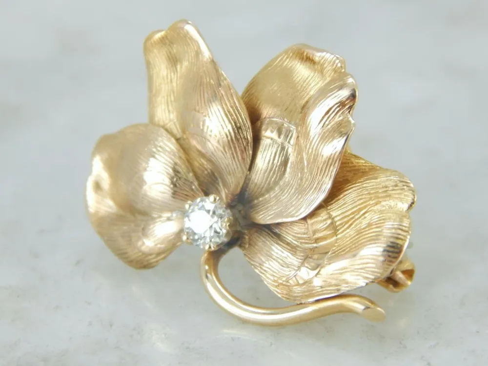 Lucky Four Leaf Clover Brooch Diamond Detail