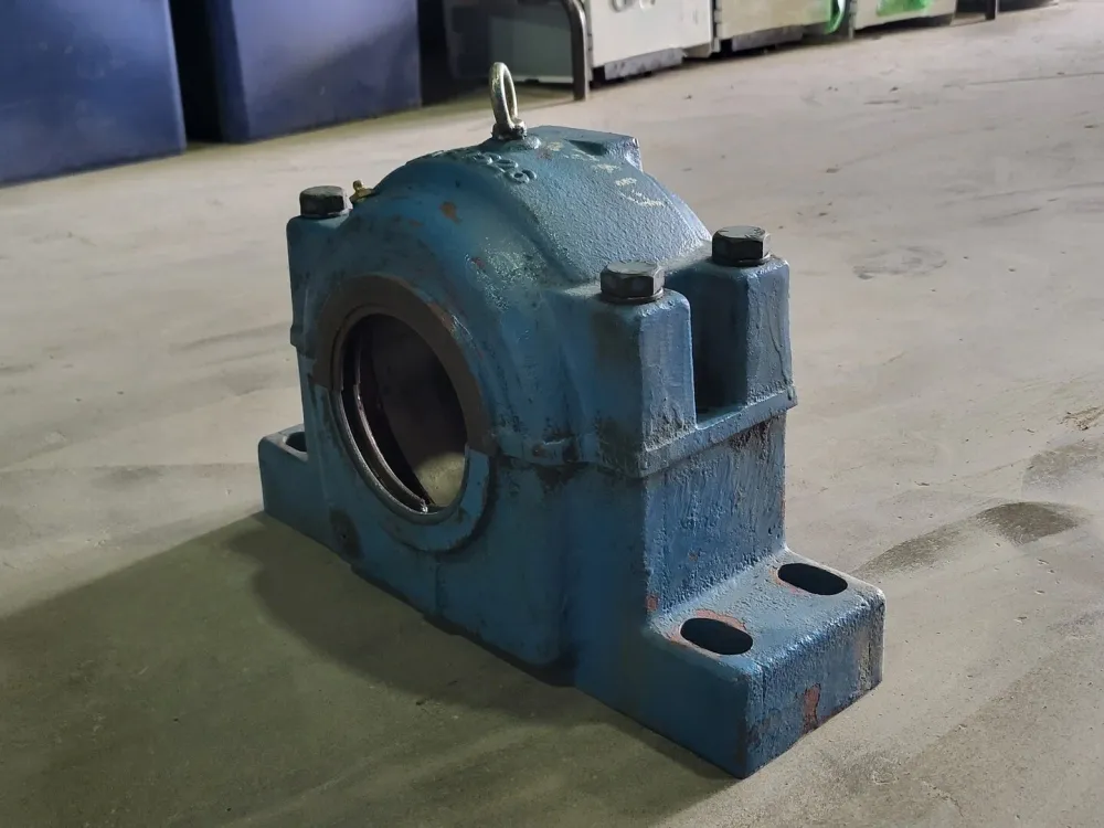 Split Pillow Block Bearing Housing 4.43" Bore, SAFD526