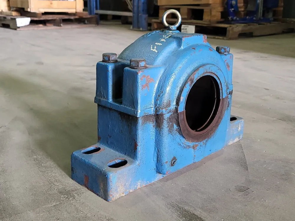 Split Pillow Block Bearing Housing 4.43" Bore, SAFD526