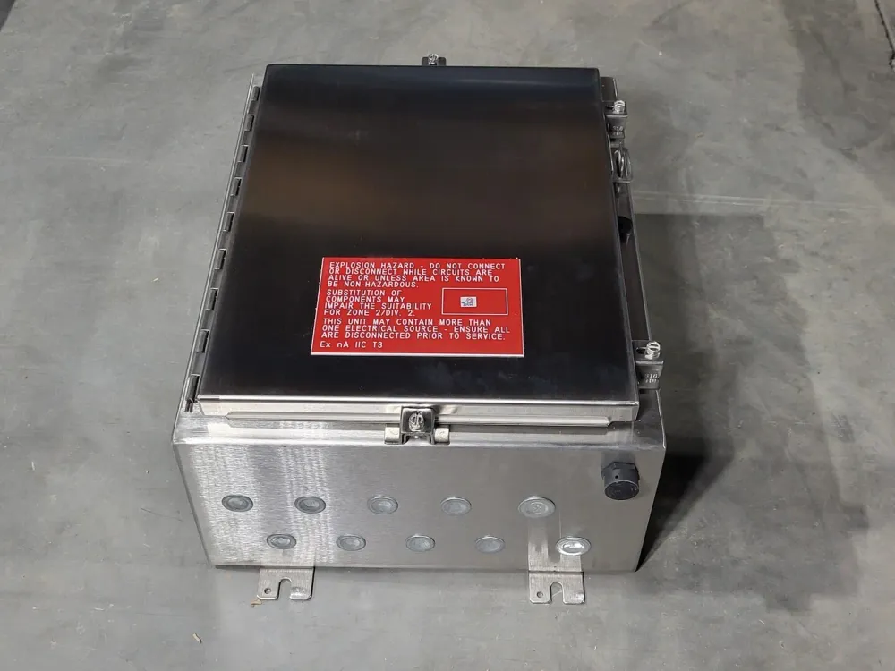 Wall-Mount Type 4X Enclosure 20"X16"X8" Stainless Staal 316L, A20H1608SS6LP