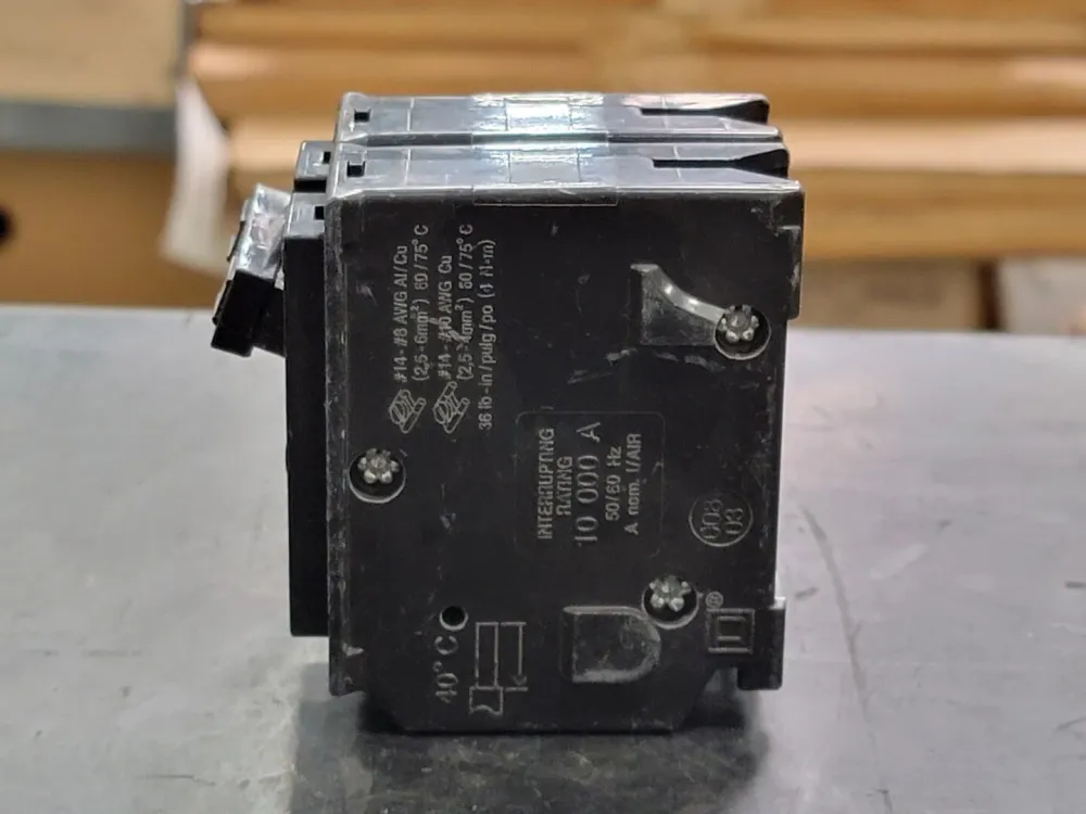 30 Amp, 2 Pole, 120/240 volts Circuit Breaker HOM230