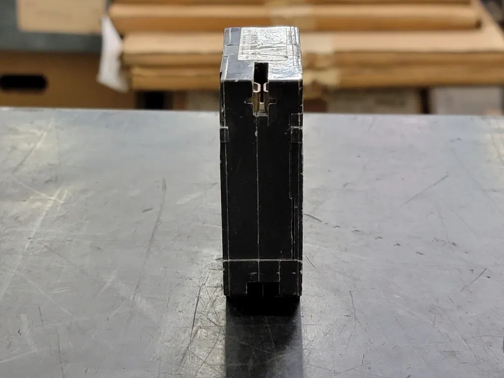 15 Amp, 2 Pole, 120/240 volts Circuit Breaker BR1515
