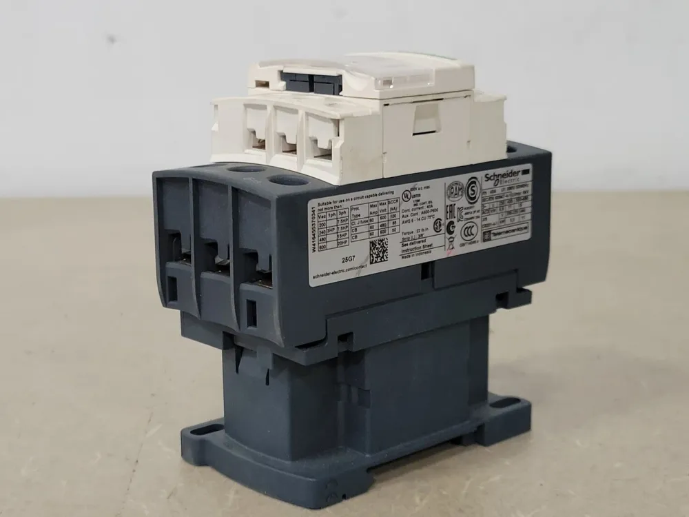 25 Amp, 3 Pole, 1NO + 1NC Contactor LC1D25 voor Badkamer en Keuken