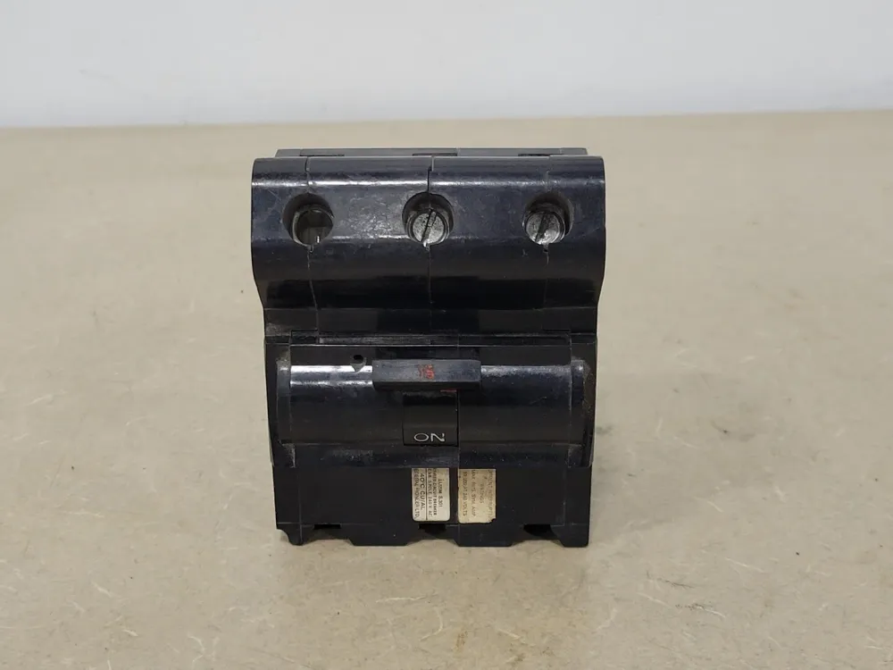 15 Amp, 3 Pole, 240 volts Circuit Breaker NB3P15