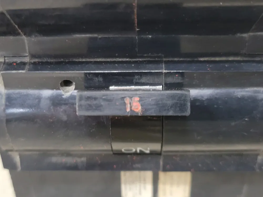 15 Amp, 3 Pole, 240 volts Circuit Breaker NB3P15