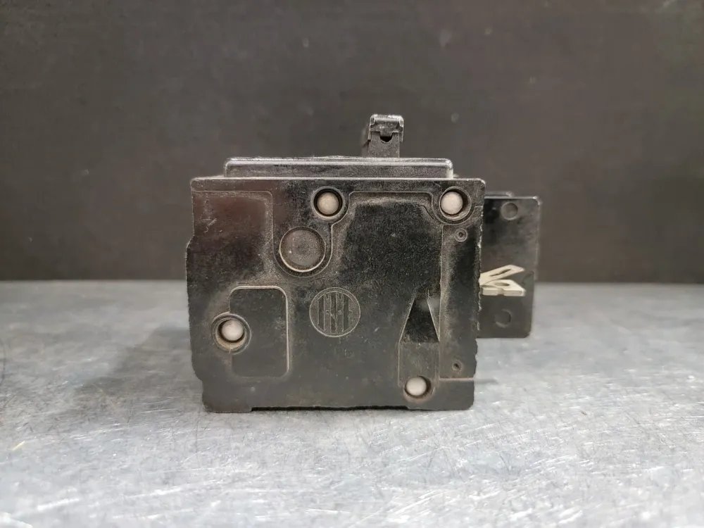 20 Amp, 3 Pole, 240 volts Circuit Breaker EQ-B320
