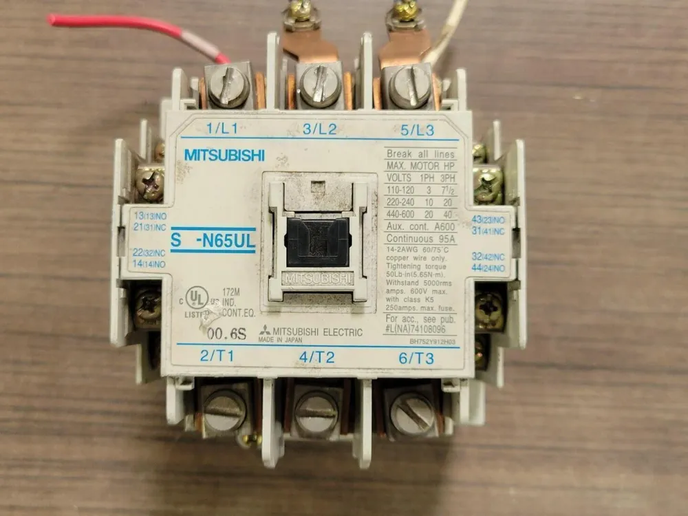 95 Amps, 3 Pole, 240 VAC Coil Contactor S-N65UL - Universeel inbouwbaar