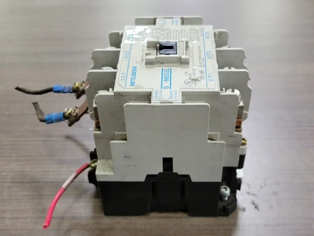 95 Amps, 3 Pole, 240 VAC Coil Contactor S-N65UL - Universeel inbouwbaar