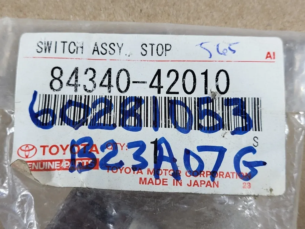 Stop Lamp Switch Assembly 84340-42010