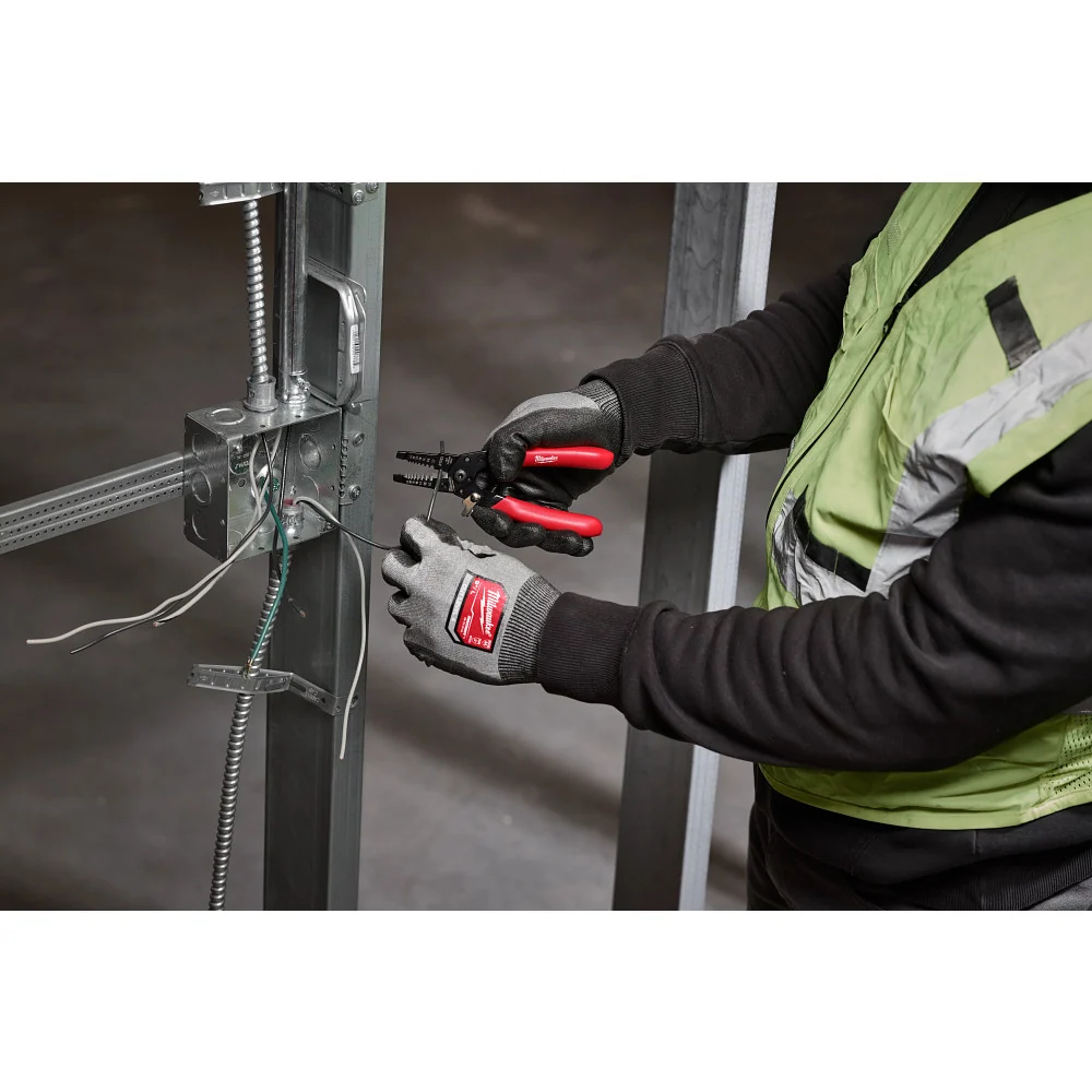 MILWAUKEE 10-24 AWG Overzichtelijk Dipped Grip Wire Stripper & Cutter Gegalvaniseerd Staal