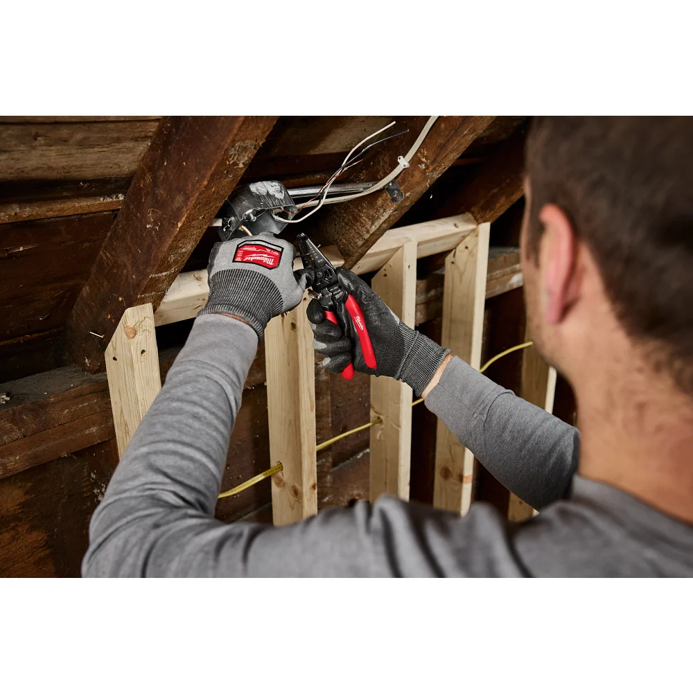 Verzinkt MILWAUKEE 10-28 AWG Multi-Purpose Dipped Grip Wire Stripper & Cutter w/ Reinforced Head