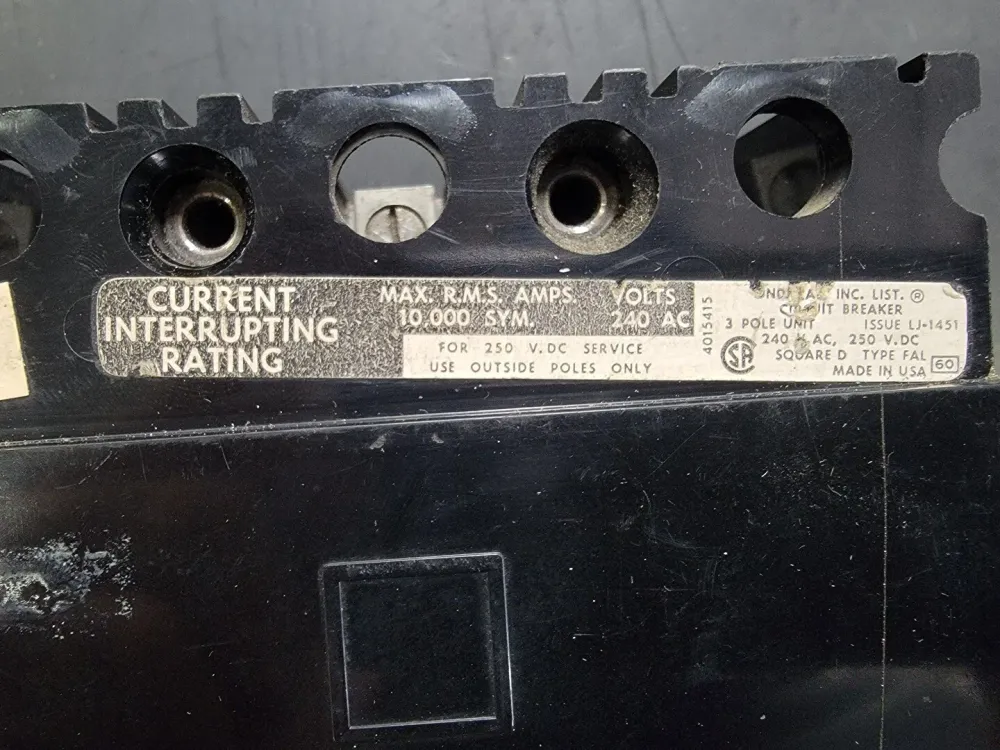 30 Amp, 3 Pole, 240 volts Circuit Breaker FAL34030