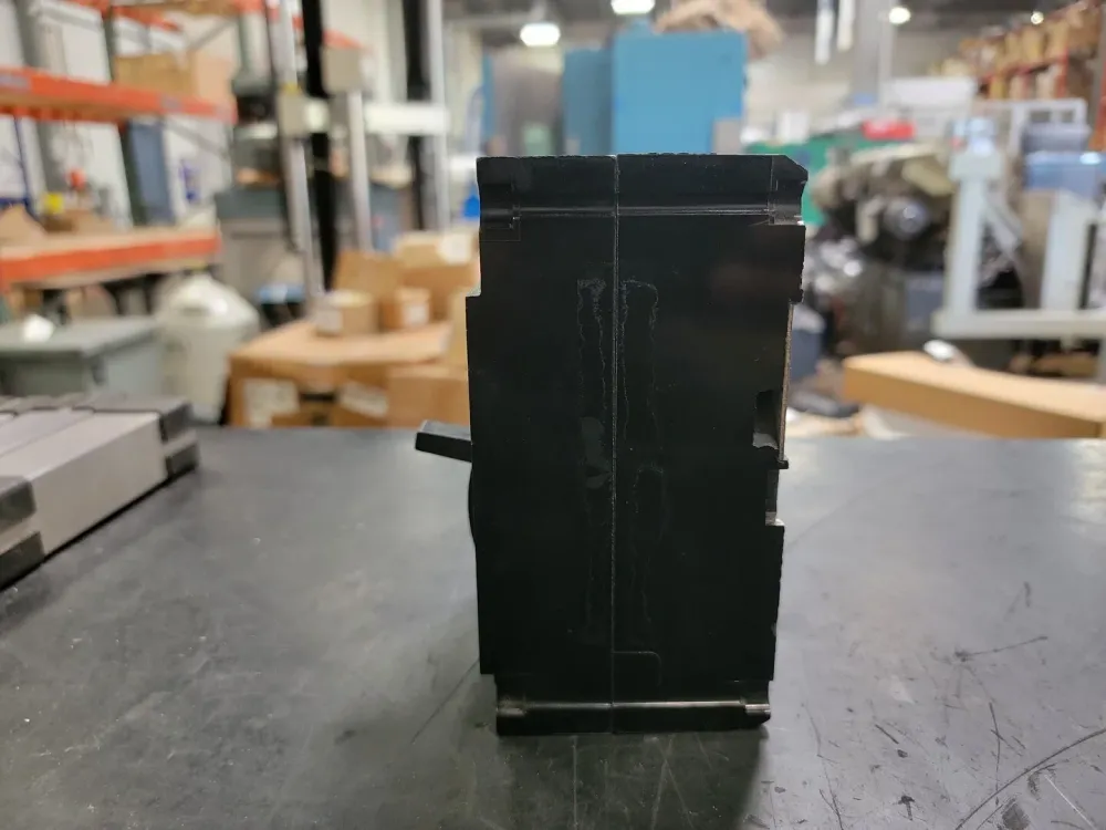 30 Amp, 3 Pole, 240 volts Circuit Breaker FAL34030