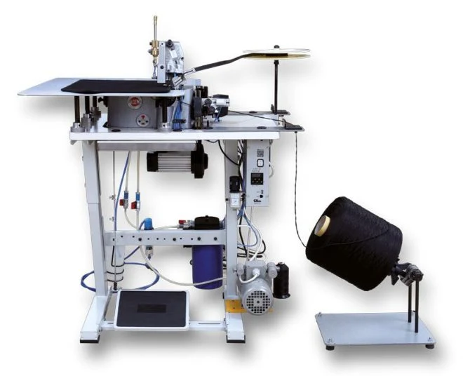 Titan DK4500 AHC Serger - Met Inklapbaar Blad