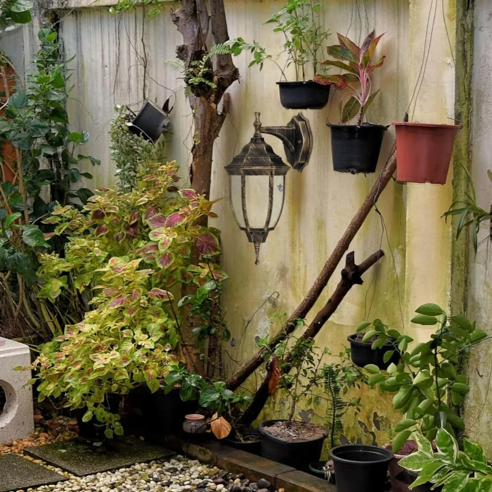 Rabalux Nizza 8451 antiek goud E27 60W IP43 wandlamp. Ideaal voor de tuin, het terras en daarbuiten.