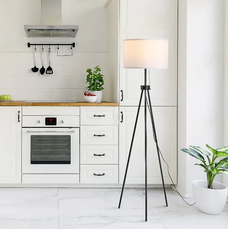 Nancy's DeBary Vloerlamp - Staande Lamp - Driepoots - E27 - Zwart - Staal Aosom