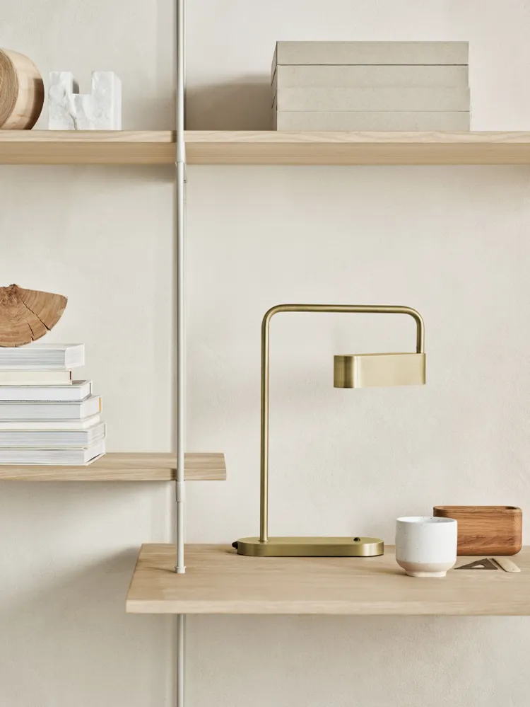 Bolia Scribe tafellamp Creme