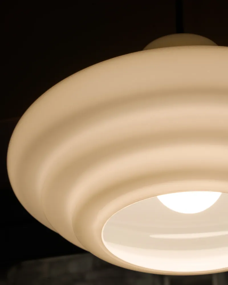 Brookfield Medium Hanglamp Opaalglas - Gepolijst Nikkel