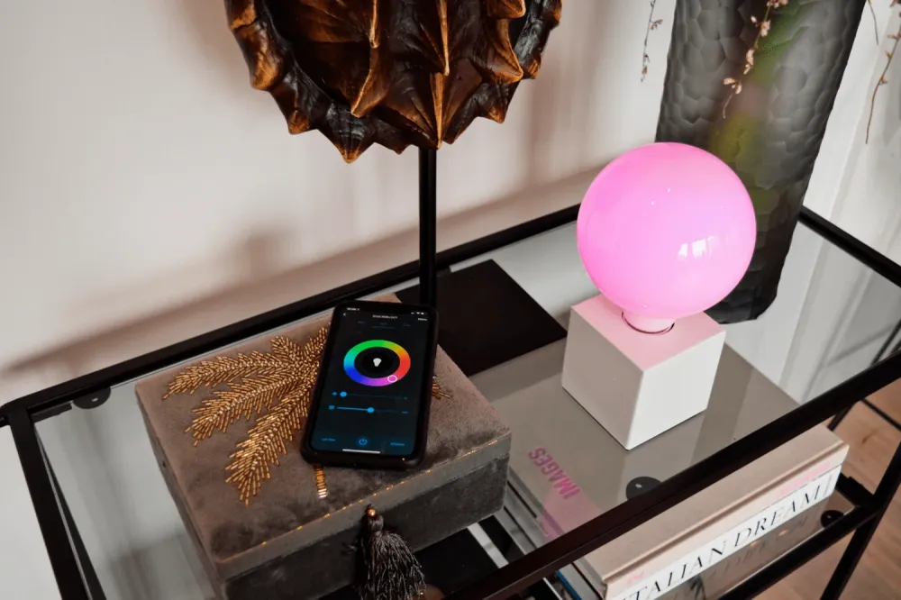 Calex Slimme LED Lamp Softline - Filament - E27 - G125 - 5.5W - RGB