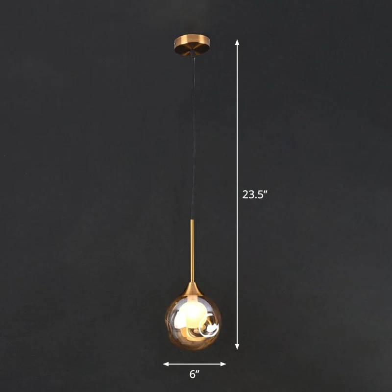 1-koppige nachtkastje hanglamp postmoderne koperen plafondlamp met bolvormige glazen kap Clearhalo