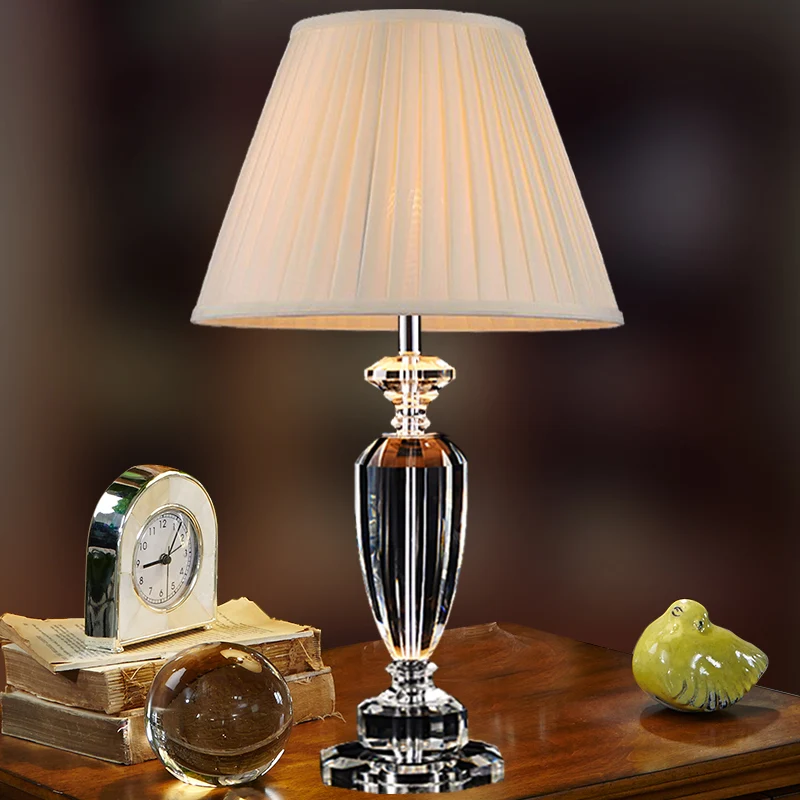 1-koppige woonkamer bureaulamp moderne beige taakverlichting met brede stoffen kap Clearhalo