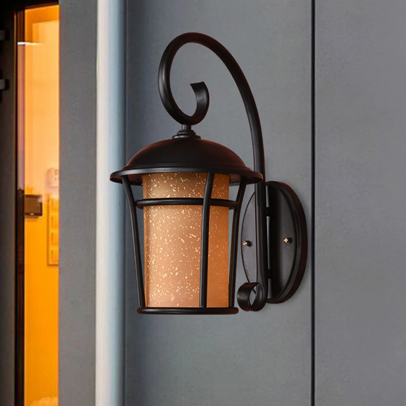 1-kopscilinder wandgemonteerde verlichting Landelijke zwarte afwerking Amberkleurige glazen wandkandelaar met zwenkarm Cle...