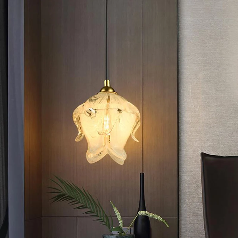 1-lichte slaapkamerlamp, traditionele stijl, messing hanglamp met bloemenheldere kristallen kap Clearhalo