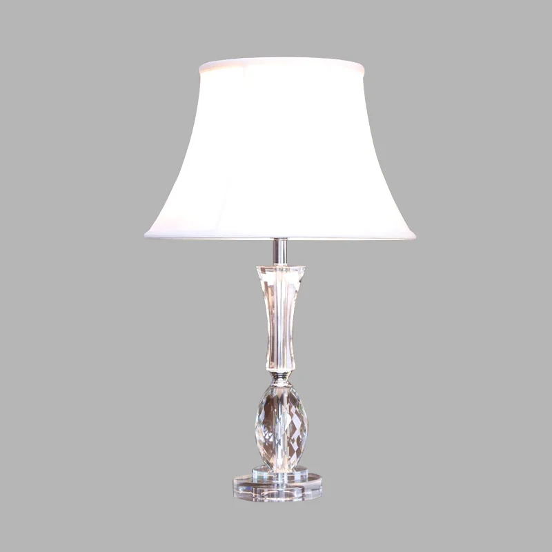 1-lichts Empire Shade Tafellamp Traditionalisme Witte stoffen nachtlamp met kristallen voet Clearhalo