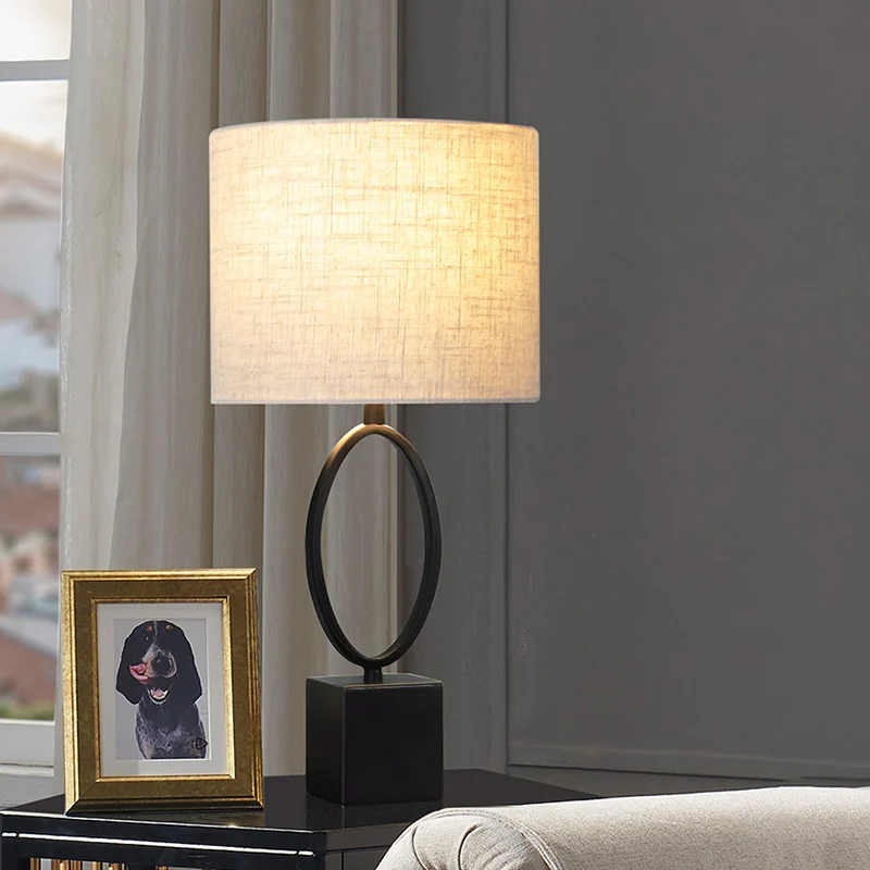 1-lichts nachtlampje Minimalistische leeslamp van trommelstof met zwarte Z/O-basis voor nachtkastje Clearhalo