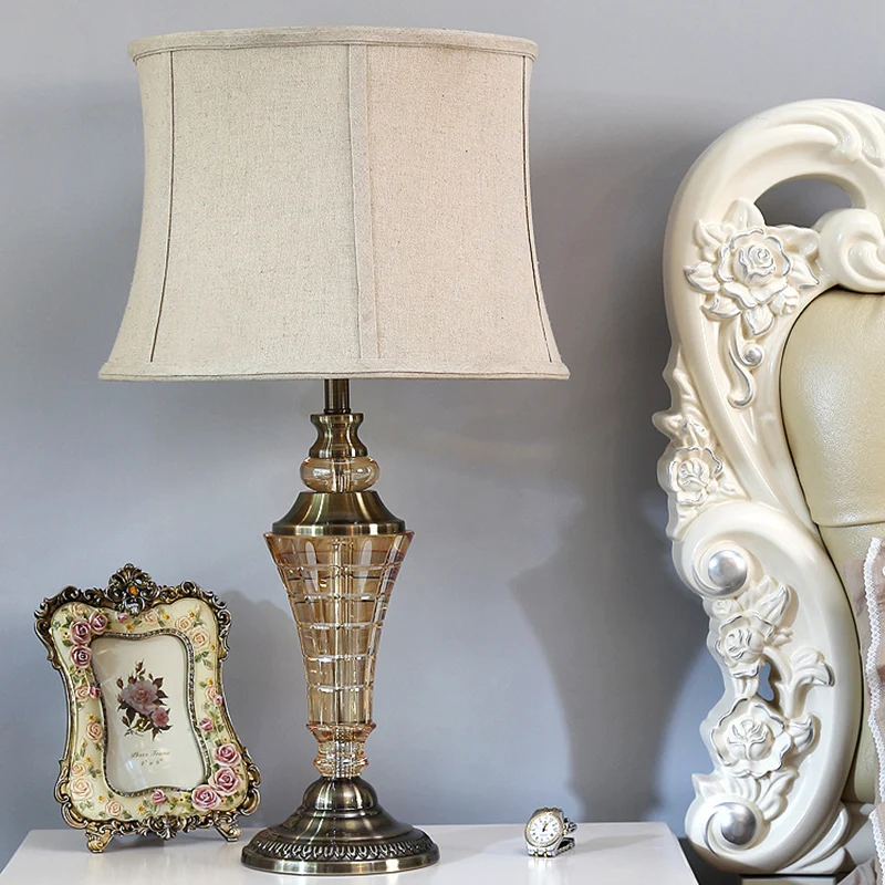 1-lichts slaapkamernachtlampje, landelijk, stijlvol, beige tafellamp met taps toelopende stoffen kap Clearhalo