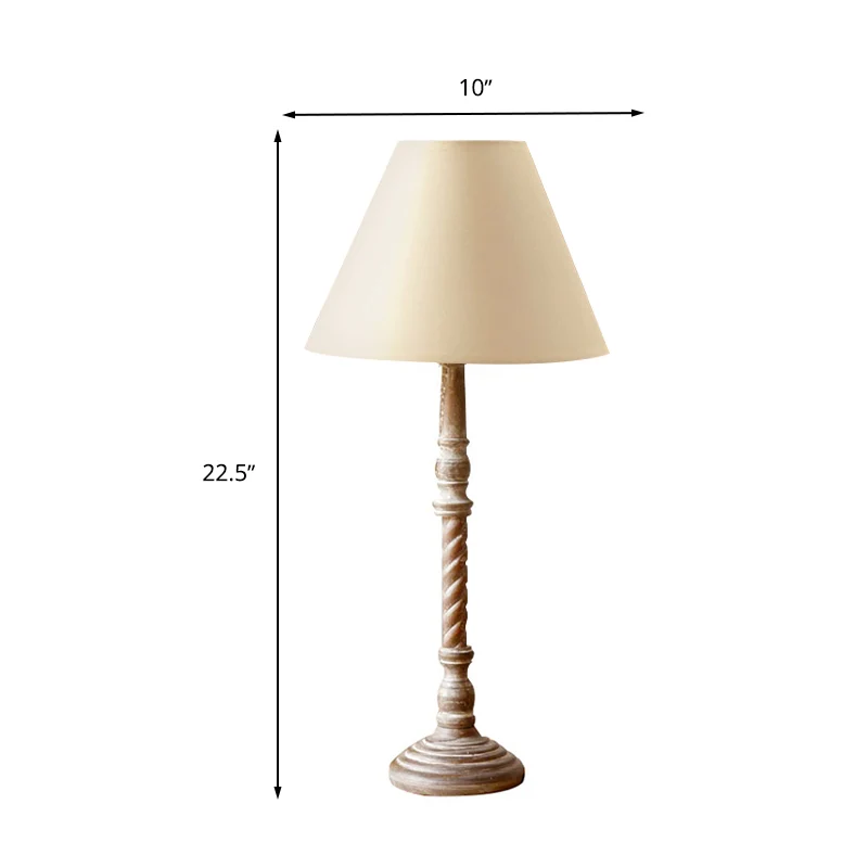 1-lichts stoffen bureaulamp Traditionele witte tonvormige slaapkamerleeslamp met houten voet Clearhalo