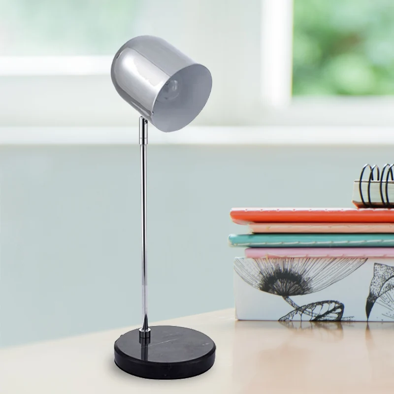 1-lichts studeerkamer bureaulamp met langwerpige koepel metalen kap modernistisch chroom/koper leesboeklicht Clearhalo