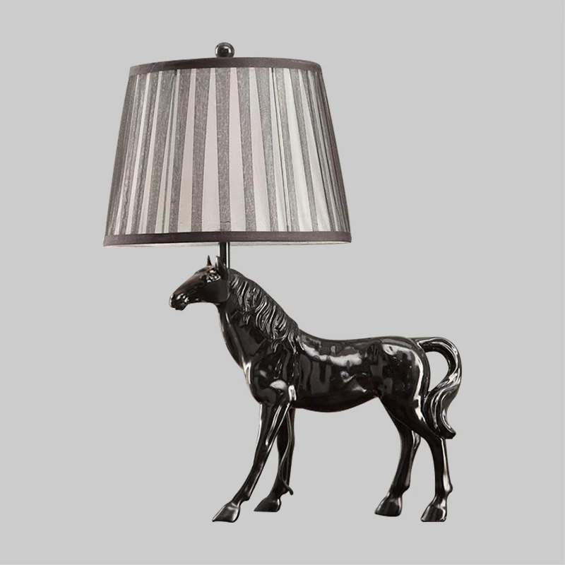 1-lichts taps toelopende tafellamp antiek witte stoffen bureaulamp met dierenvoet Clearhalo