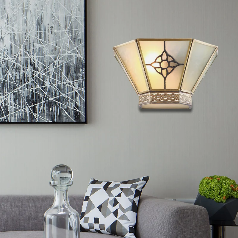 1-lichts wandkandelaar conisch wit matglas retro wandmontage verlichting met goud draaiend patroon Clearhalo