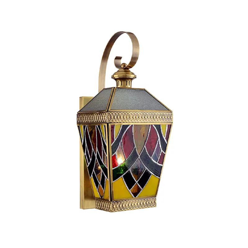 1-lichts wandlamp, hoekkandelaar Arabische stijl, verlichting met piramidevormige wit/rode glazen kap Clearhalo