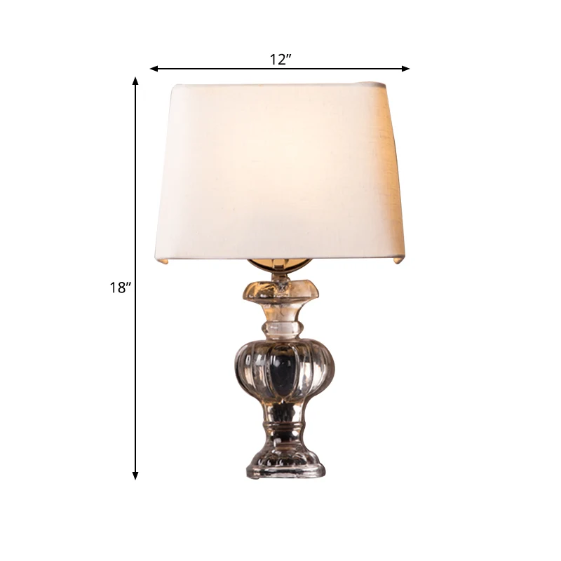 1-lichts wandverlichting idee minimalisme trapeziumvormige stoffen schanslamp wit voor slaapkamer Clearhalo