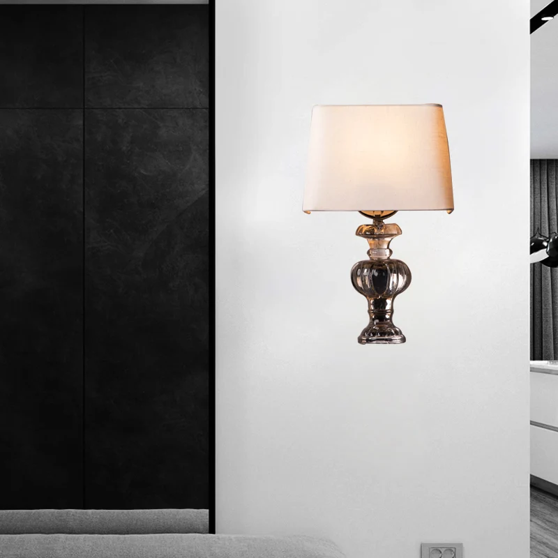 1-lichts wandverlichting idee minimalisme trapeziumvormige stoffen schanslamp wit voor slaapkamer Clearhalo