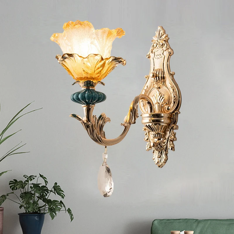1-lichts wandverlichting met bloemenkap Amber Kristal Traditionele nachtkastje wandlamp goud Clearhalo